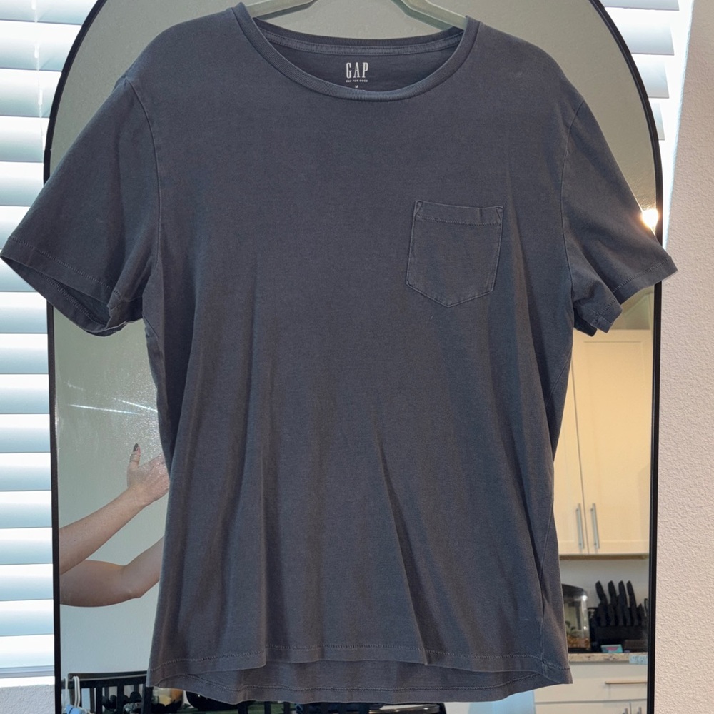 Gap Pocket Tshirt